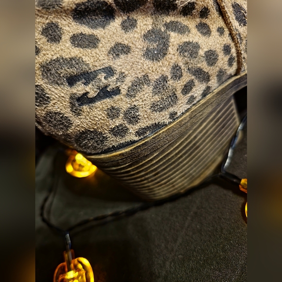 BILLABONG Leopard Print Ankle Booties sz9 - Picture 8 of 16